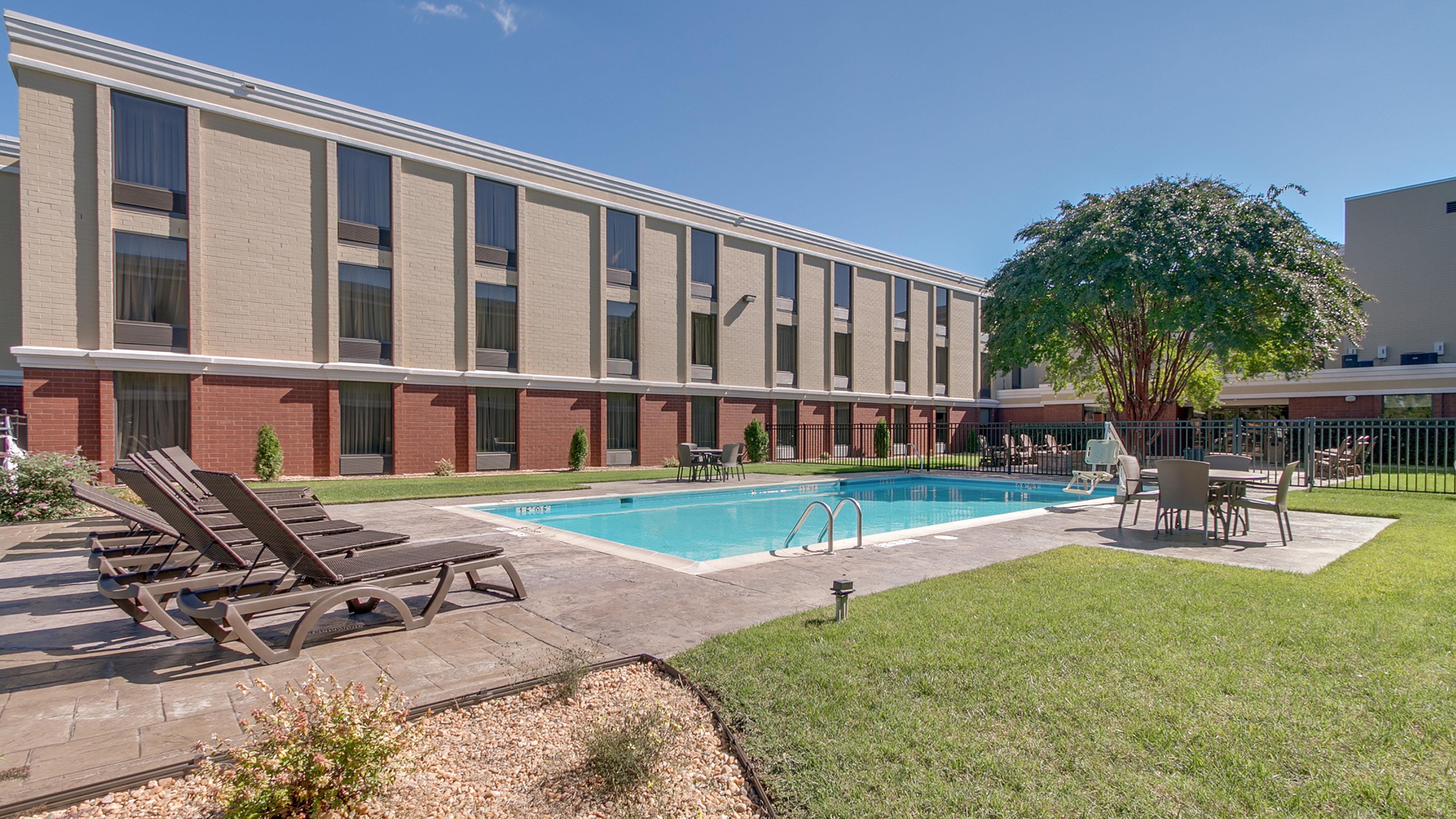 Holiday Inn Express Hotel & Suites Midlothian Turnpike, An Ihg Hotel Richmond Exterior photo